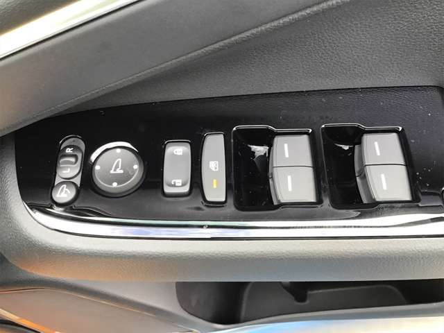 ホンダ ヴェゼル １．５ Ｅ：ＨＥＶ Ｚ R5年 (近畿) 99