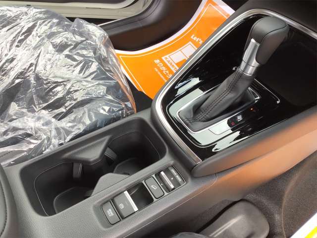 ホンダ ヴェゼル １．５ Ｅ：ＨＥＶ Ｚ R5年 (近畿) 99