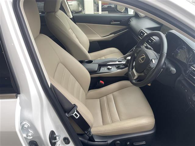 レクサス ＩＳ３００ｈ バージョンＬ R1年 (東海) 99