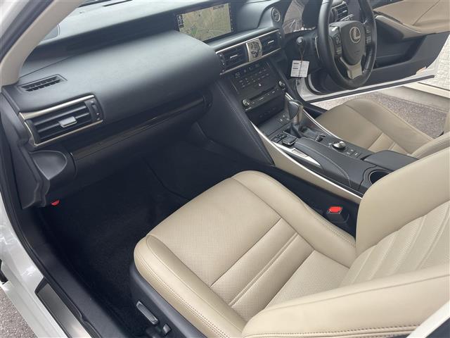 レクサス ＩＳ３００ｈ バージョンＬ R1年 (東海) 99