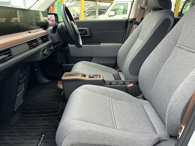 ホンダ Ｈｏｎｄａ　ｅ アドバンス R2年 (東海) 99