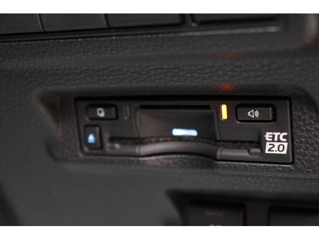 トヨタ カローラクロス　ハイブリッド １．８ ハイブリッド Ｚ R6年 (東海) 99