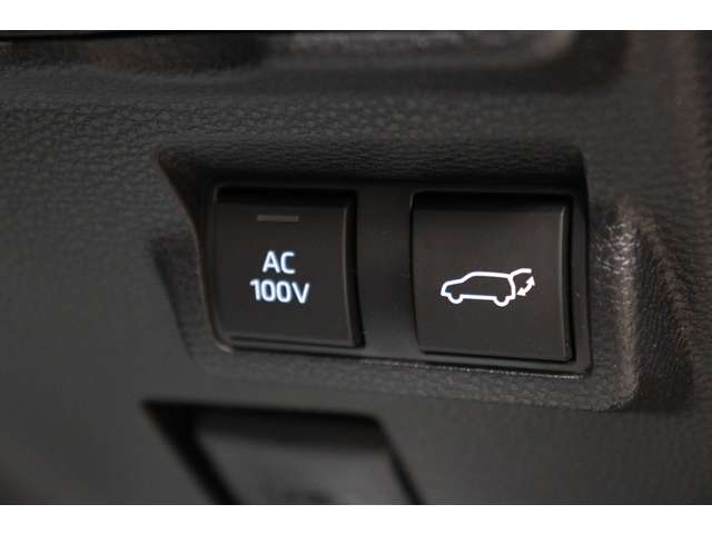 トヨタ カローラクロス　ハイブリッド １．８ ハイブリッド Ｚ R6年 (東海) 99