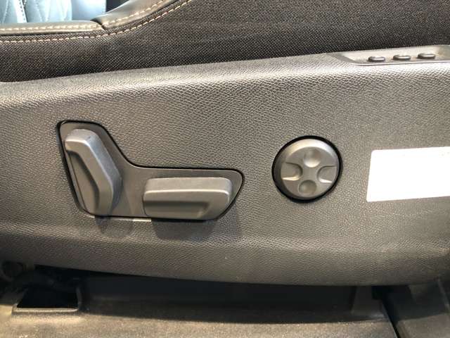 プジョー ３００８ ＧＴ ブルーＨＤＩ ディーゼルターボ R1年 (東北) 99