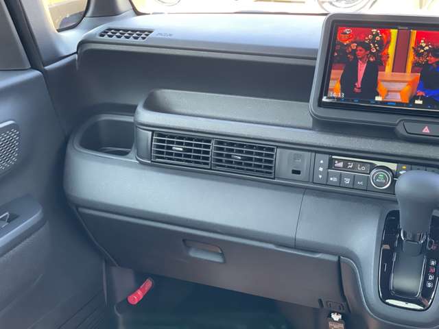 ホンダ Ｎ　ＢＯＸ カスタム ６６０ R6年 (近畿) 99