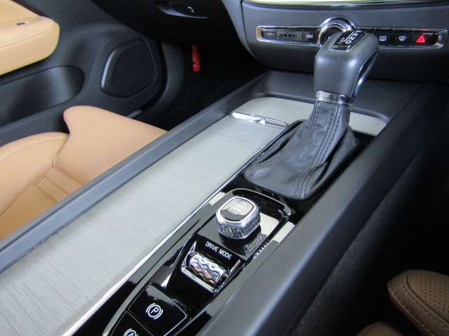 ボルボ Ｖ６０ Ｔ５　インスクリプション H30年 (四国) 99