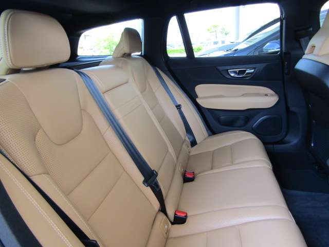 ボルボ Ｖ６０ Ｔ５　インスクリプション H30年 (四国) 99