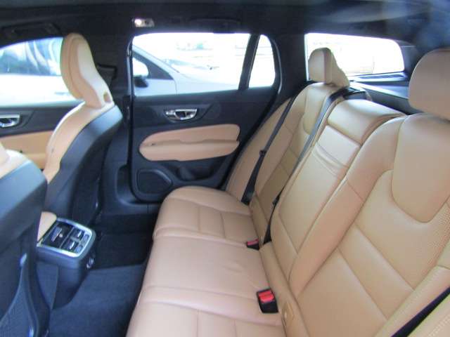 ボルボ Ｖ６０ Ｔ５　インスクリプション H30年 (四国) 99