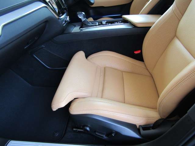 ボルボ Ｖ６０ Ｔ５　インスクリプション H30年 (四国) 99