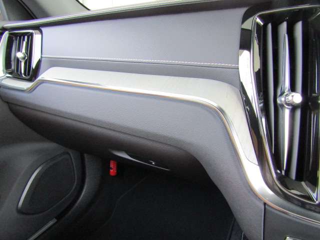 ボルボ Ｖ６０ Ｔ５　インスクリプション H30年 (四国) 99