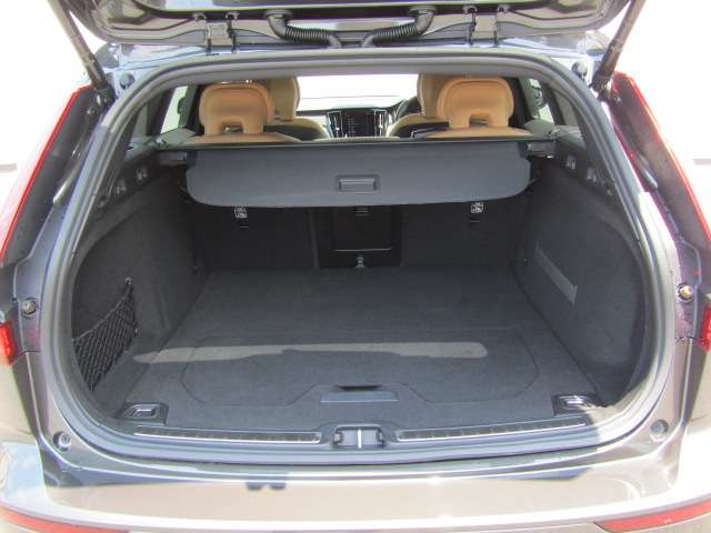 ボルボ Ｖ６０ Ｔ５　インスクリプション H30年 (四国) 99