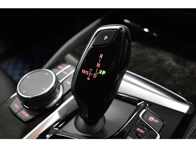 ＢＭＷ ５シリーズ ５２３Ｄ Ｍスポーツ ディーゼルターボ H29年 (関東) 99