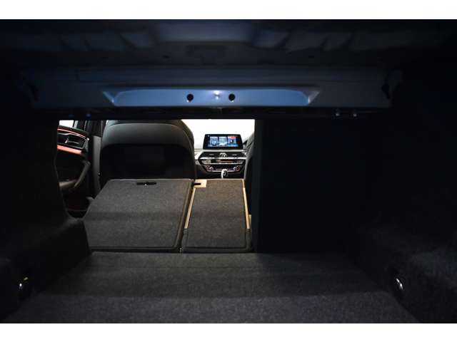 ＢＭＷ ５シリーズ ５２３Ｄ Ｍスポーツ ディーゼルターボ H29年 (関東) 99