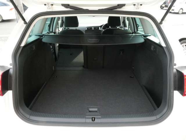 フォルクスワーゲン ゴルフヴァリアント ラウンジ H27年 (関東) 99