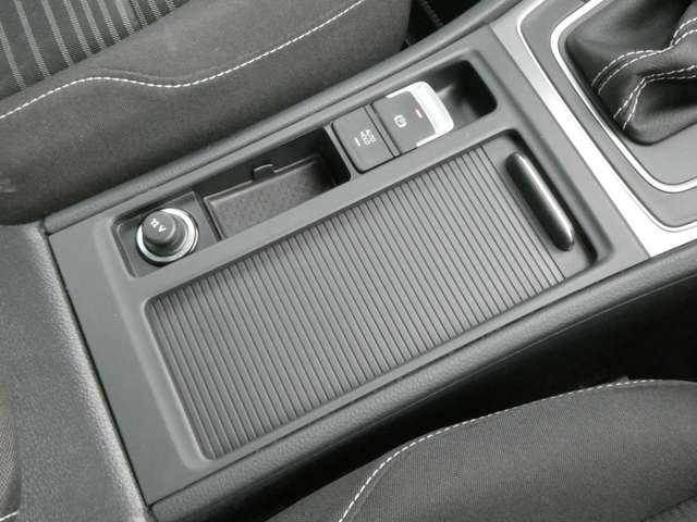 フォルクスワーゲン ゴルフヴァリアント ラウンジ H27年 (関東) 99