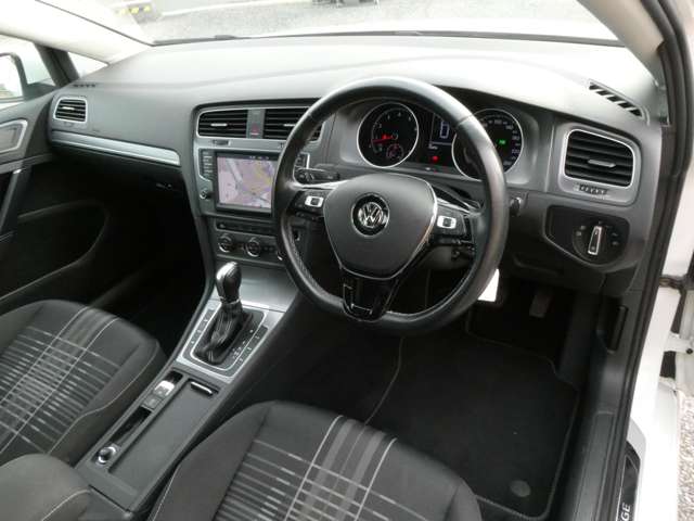 フォルクスワーゲン ゴルフヴァリアント ラウンジ H27年 (関東) 99