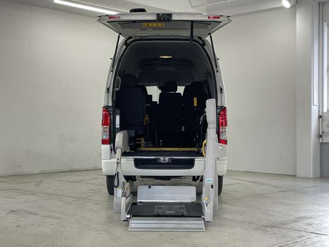 トヨタ ハイエースバン ３．０ ウェルキャブ Ｂタイプ ロング ディーゼルターボ ４ＷＤ H29年 (北海道) 99