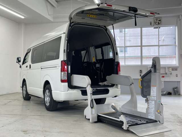 トヨタ ハイエースバン ３．０ ウェルキャブ Ｂタイプ ロング ディーゼルターボ ４ＷＤ H29年 (北海道) 99