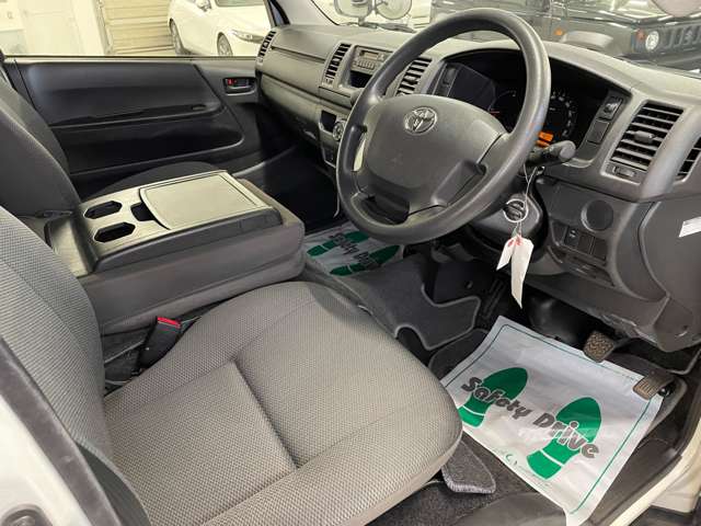 トヨタ ハイエースバン ３．０ ウェルキャブ Ｂタイプ ロング ディーゼルターボ ４ＷＤ H29年 (北海道) 99