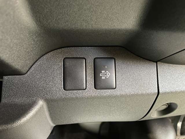 トヨタ ハイエースバン ３．０ ウェルキャブ Ｂタイプ ロング ディーゼルターボ ４ＷＤ H29年 (北海道) 99