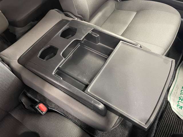 トヨタ ハイエースバン ３．０ ウェルキャブ Ｂタイプ ロング ディーゼルターボ ４ＷＤ H29年 (北海道) 99