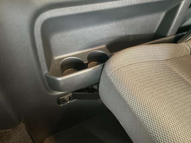 トヨタ ハイエースバン ３．０ ウェルキャブ Ｂタイプ ロング ディーゼルターボ ４ＷＤ H29年 (北海道) 99