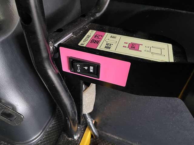 トヨタ ハイエースバン ３．０ ウェルキャブ Ｂタイプ ロング ディーゼルターボ ４ＷＤ H29年 (北海道) 99