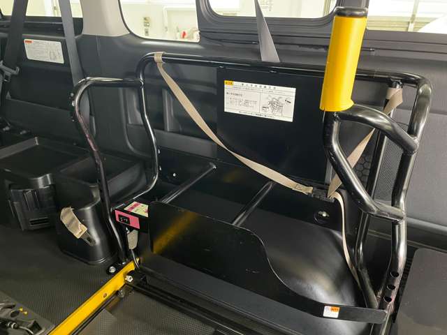 トヨタ ハイエースバン ３．０ ウェルキャブ Ｂタイプ ロング ディーゼルターボ ４ＷＤ H29年 (北海道) 99