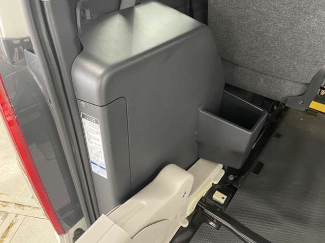 トヨタ ハイエースバン ３．０ ウェルキャブ Ｂタイプ ロング ディーゼルターボ ４ＷＤ H29年 (北海道) 99