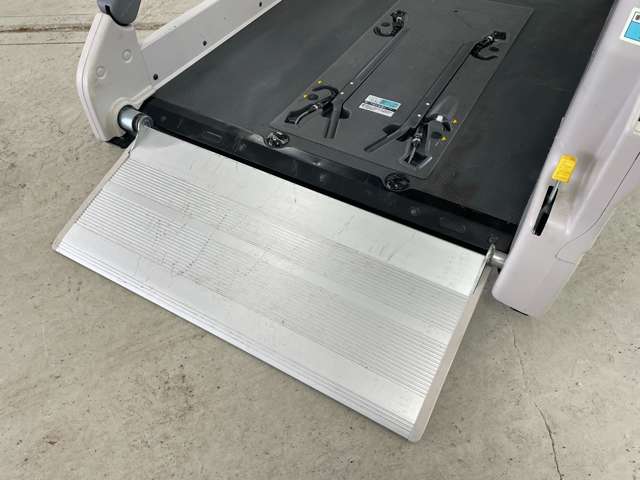 トヨタ ハイエースバン ３．０ ウェルキャブ Ｂタイプ ロング ディーゼルターボ ４ＷＤ H29年 (北海道) 99