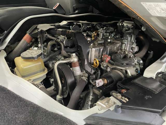 トヨタ ハイエースバン ３．０ ウェルキャブ Ｂタイプ ロング ディーゼルターボ ４ＷＤ H29年 (北海道) 99