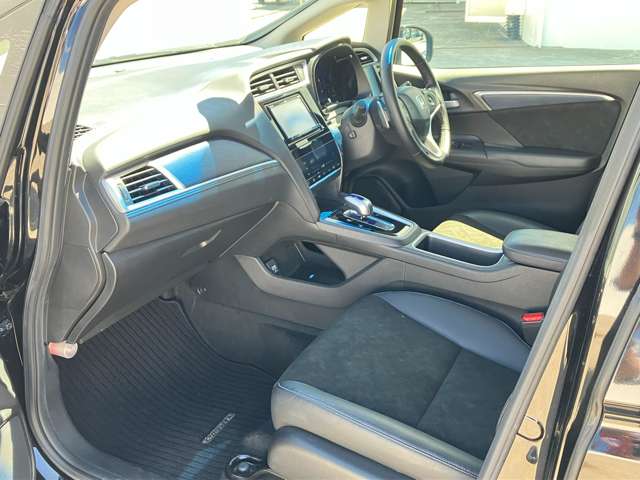 ホンダ シャトル １．５ ハイブリッド Ｘ スタイルエディション ４ＷＤ H28年 (北海道) 99