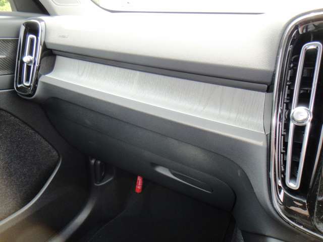 ボルボ ＸＣ４０ アルティメット Ｂ４ ＡＷＤ ４ＷＤ R6年 (東北) 99