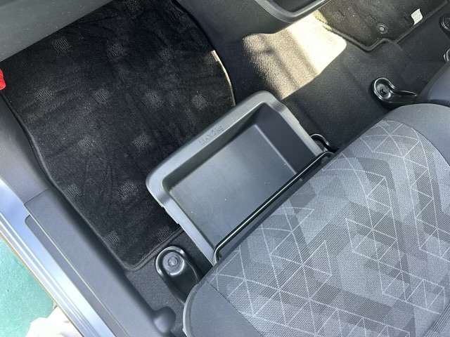 三菱 ｅＫクロス　ＥＶ Ｐ R4年 (東海) 99