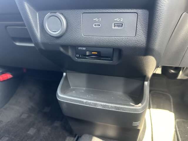 三菱 ｅＫクロス　ＥＶ Ｐ R4年 (東海) 99