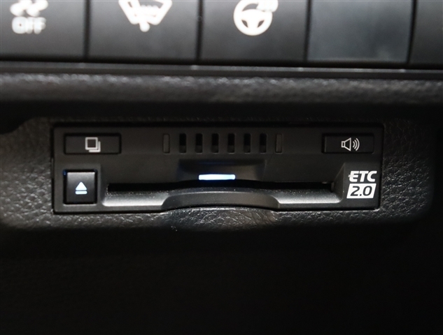 トヨタ カローラ １．８ ハイブリッド ＷＸＢ R1年 (関東) 99