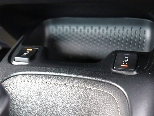 トヨタ カローラ １．８ ハイブリッド ＷＸＢ R1年 (関東) 99