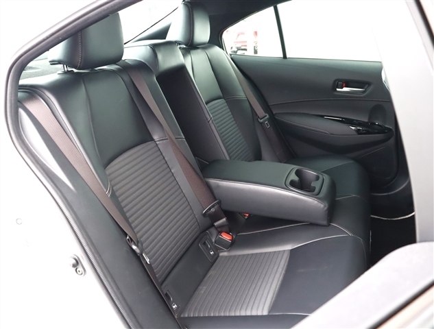 トヨタ カローラ １．８ ハイブリッド ＷＸＢ R1年 (関東) 99