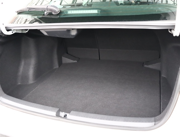 トヨタ カローラ １．８ ハイブリッド ＷＸＢ R1年 (関東) 99