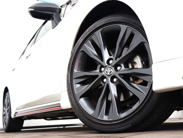 トヨタ カローラ １．８ ハイブリッド ＷＸＢ R1年 (関東) 99