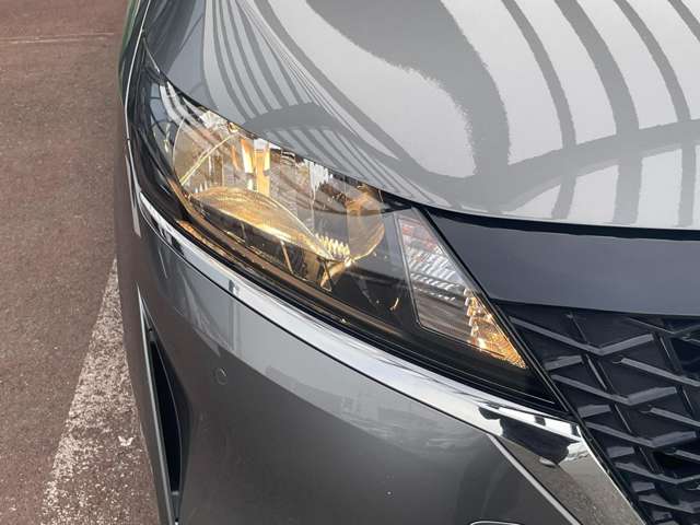 日産 ノート １．２ Ｘ ＦＯＵＲ ４ＷＤ R4年 (東北) 99