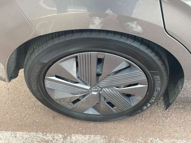 日産 ノート １．２ Ｘ ＦＯＵＲ ４ＷＤ R4年 (東北) 99