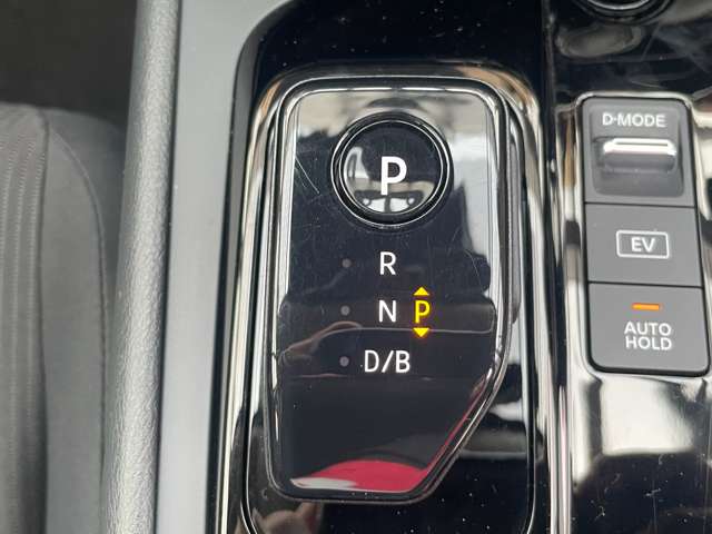 日産 ノート １．２ Ｘ ＦＯＵＲ ４ＷＤ R4年 (東北) 99