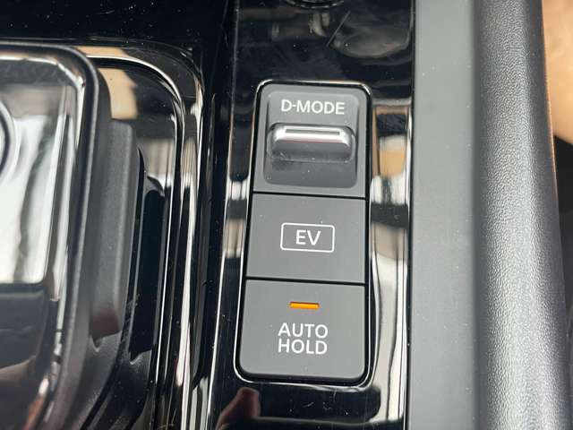 日産 ノート １．２ Ｘ ＦＯＵＲ ４ＷＤ R4年 (東北) 99