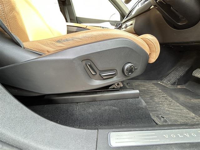 ボルボ ＸＣ９０ Ｔ５ ＡＷＤ モメンタム ４ＷＤ H28年 (東北) 99