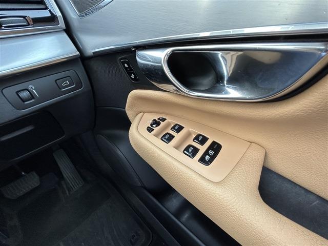 ボルボ ＸＣ９０ Ｔ５ ＡＷＤ モメンタム ４ＷＤ H28年 (東北) 99