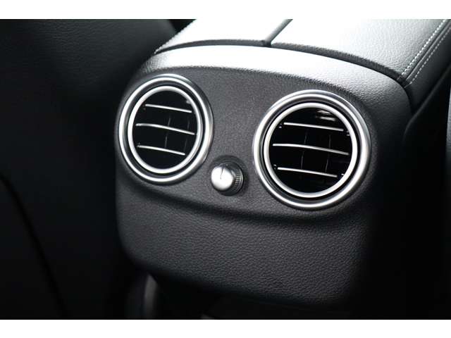 メルセデスベンツ Ｃクラス Ｃ２００　アバンギャルド　ＡＭＧライン R1年 (近畿) 99