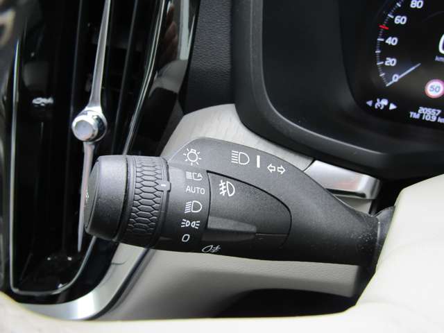 ボルボ Ｖ６０クロスカントリー Ｂ５ ＡＷＤ プロ ４ＷＤ R3年 (関東) 99