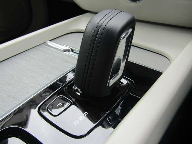 ボルボ Ｖ６０クロスカントリー Ｂ５ ＡＷＤ プロ ４ＷＤ R3年 (関東) 99