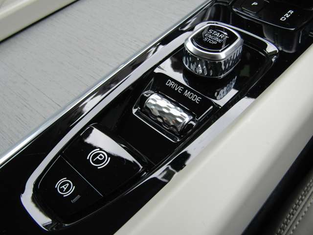 ボルボ Ｖ６０クロスカントリー Ｂ５ ＡＷＤ プロ ４ＷＤ R3年 (関東) 99